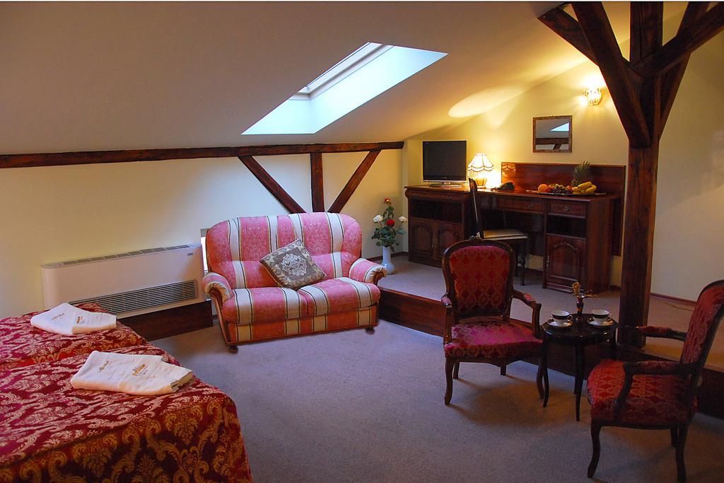 Old Time Hotell